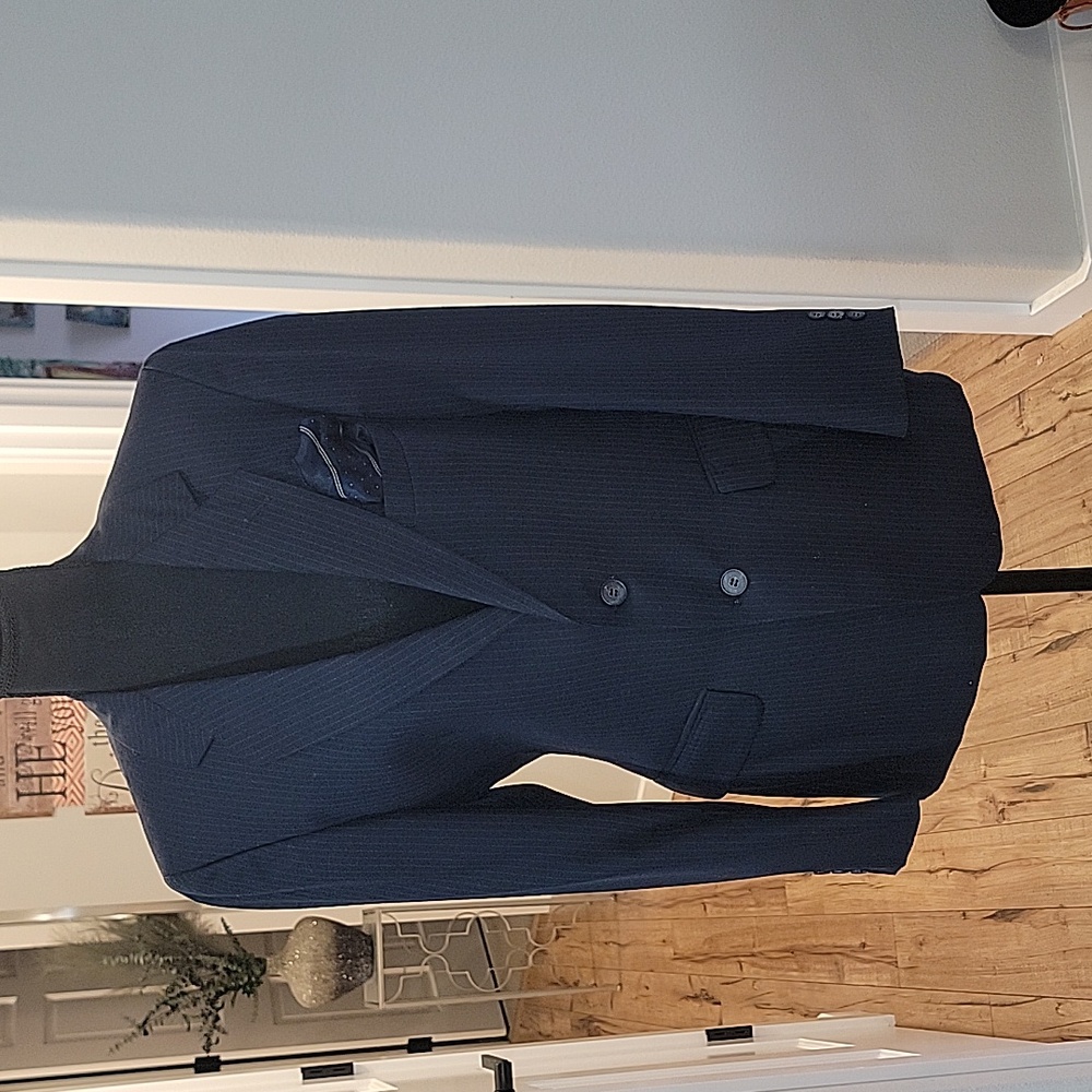 Fashioncrest Clothes syled for Reed's Navy Blue Pinstipped Men's Blazer (S-M)